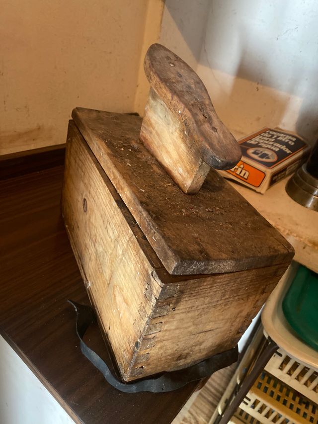 Caja zapatero antigua