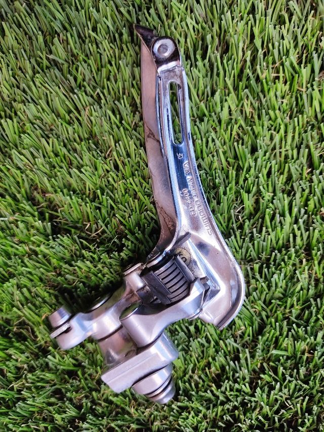 Desviador delantero Shimano Tiagra 2x9v