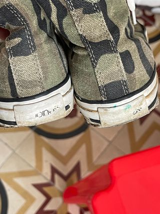 Scarpa da ginnastica in tela