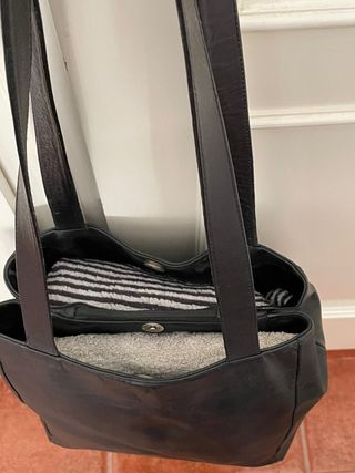 Bolso shopper de piel de Zara 