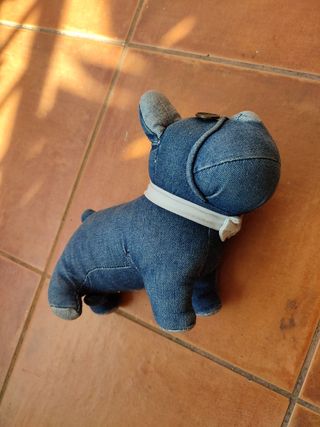 Perro peluche