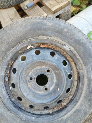 ruedas para tres tornillos