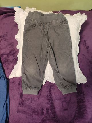 4 Pantalones  12-18 meses