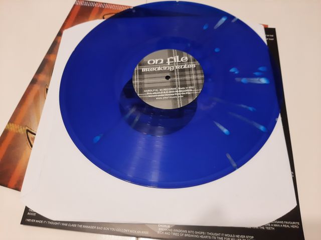 VINILO DE ON FILE -BREAKING RULES-