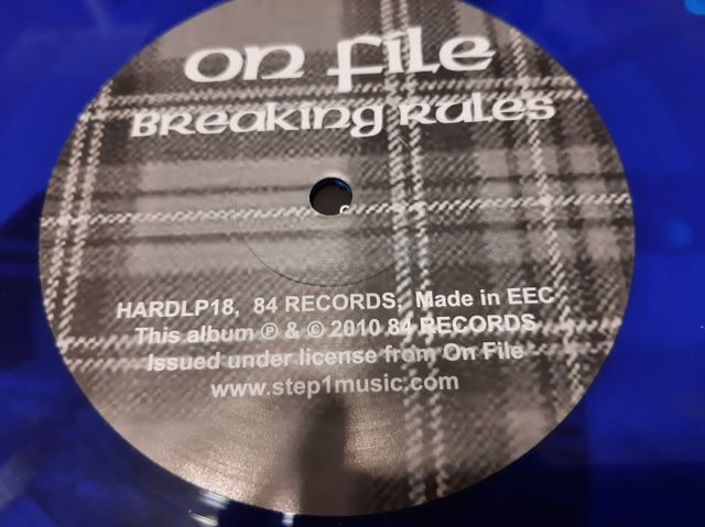 VINILO DE ON FILE -BREAKING RULES-