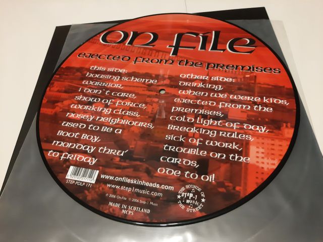 PICTURE DISC ON FILE -EJECTED FROM THE PREMISES-
