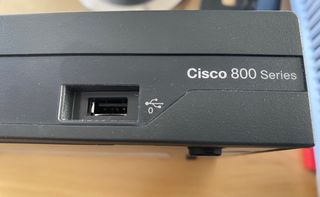 Router Cisco 881 y Cisco 827