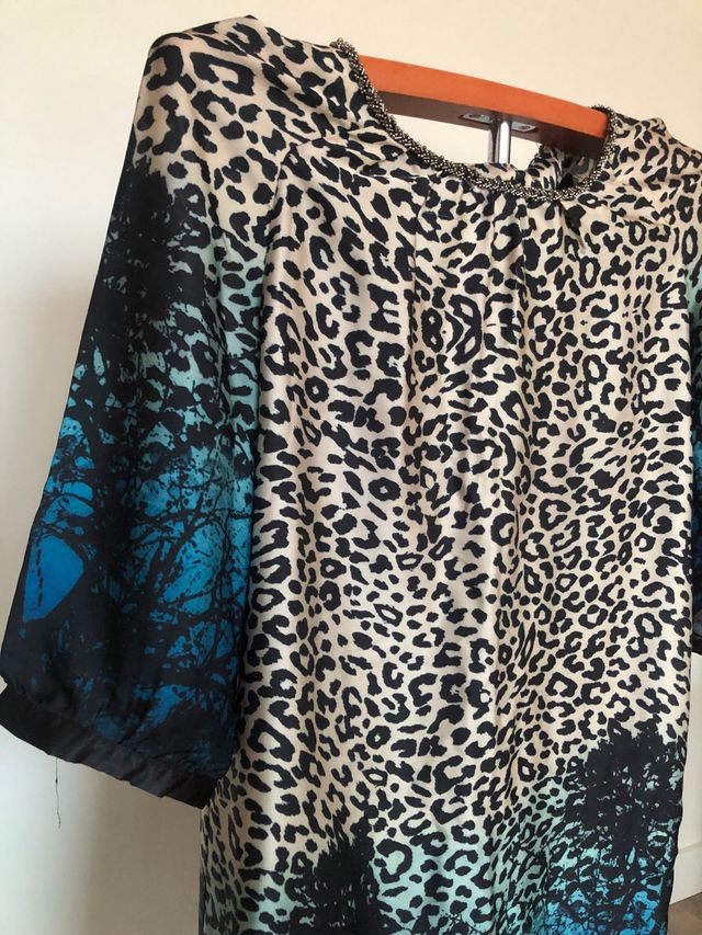 Vestido animal print en tonos azules