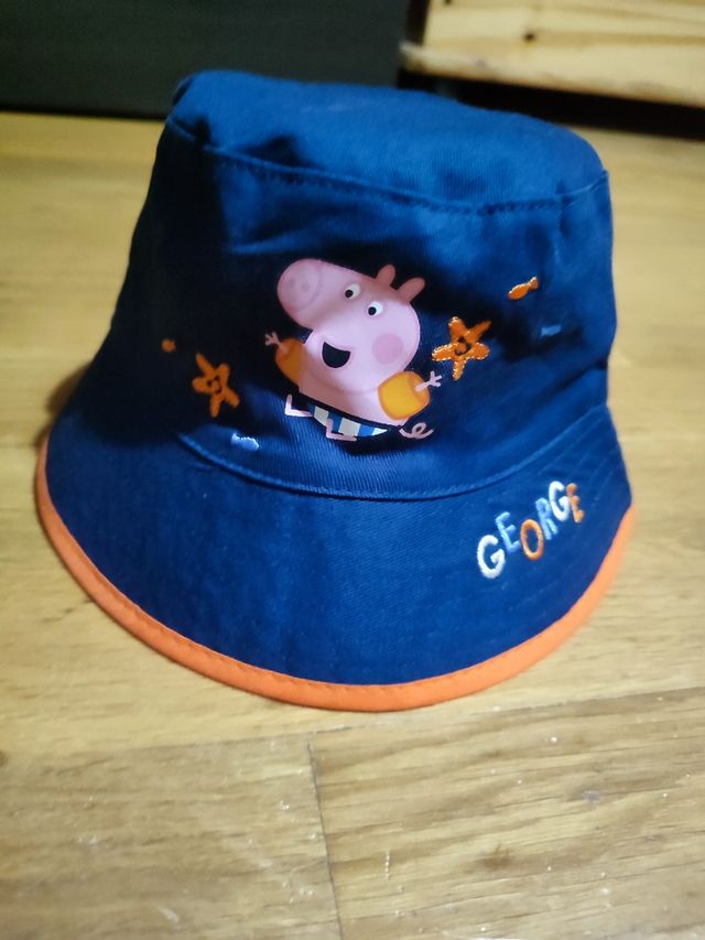 Gorrito bebé de George