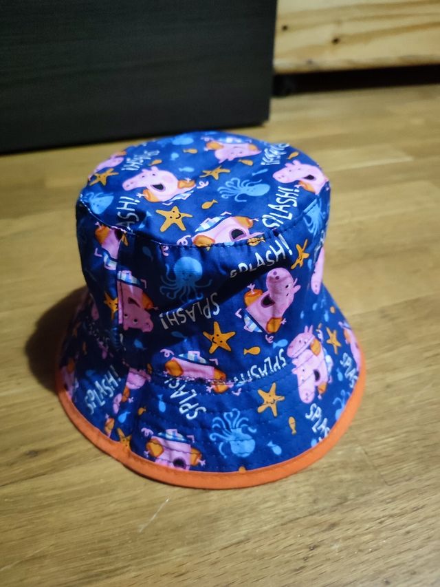 Gorrito bebé de George