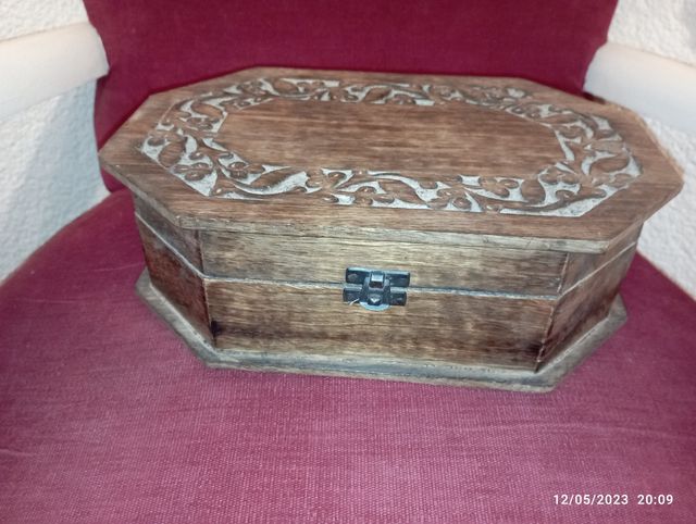 caja de madera