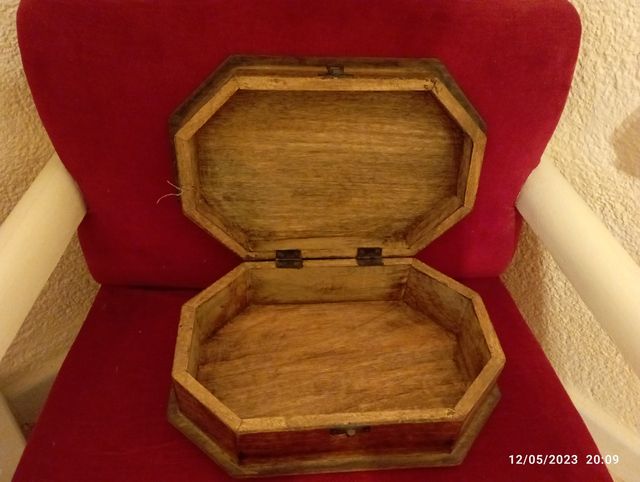 caja de madera