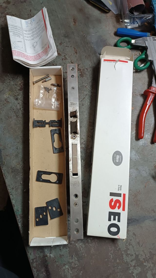 Serratura elettrica ISEO 783802302 con cilindretto