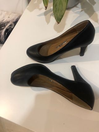 Zapato tacon negro Alma en Pena