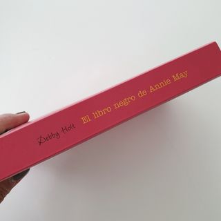 El libro negro de Annie May, de Debby Holt