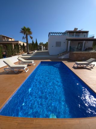 Técnicos en mantenimiento de piscinas