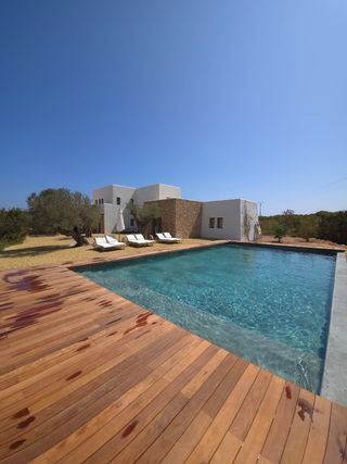 Técnicos en mantenimiento de piscinas