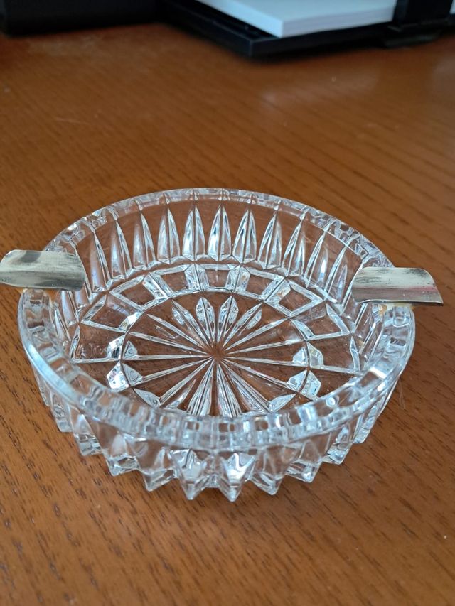 Ceniceros vintage de cristal pesado.
