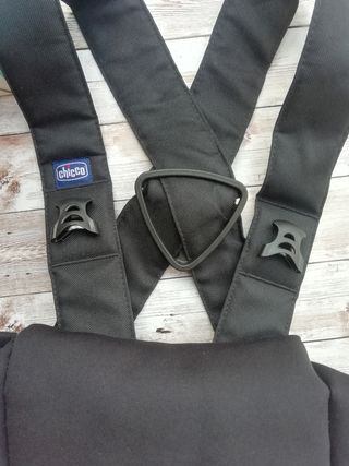 Mochila portabebés CHICCO EASY FIT, de 0-9 kg.