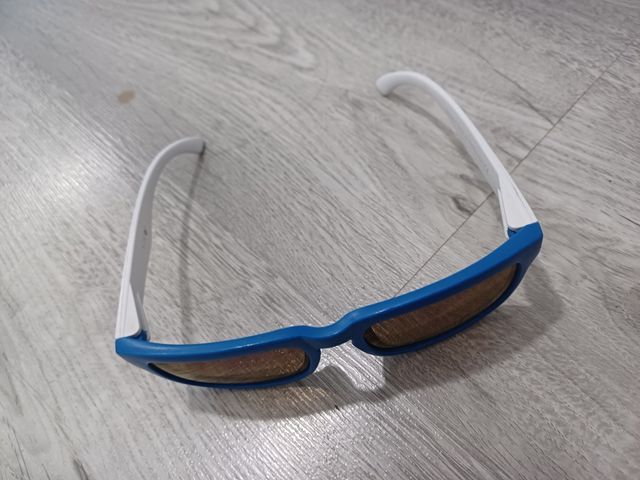 gafas de sol niño