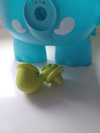 Juguete musical: piano, platillos, maraca, saxo..