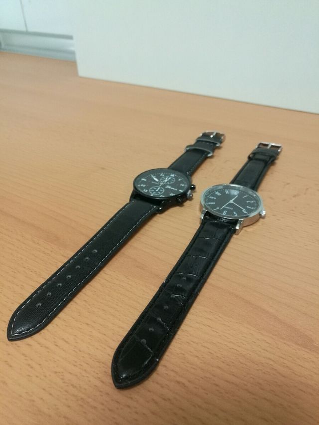 2 RELOJES QUARTZ DE PULSERA DE CUERO