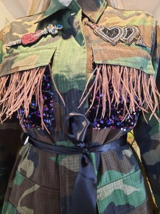 Chaqueta militar abalorios