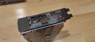 Tarjeta Grafica Radeon RX570