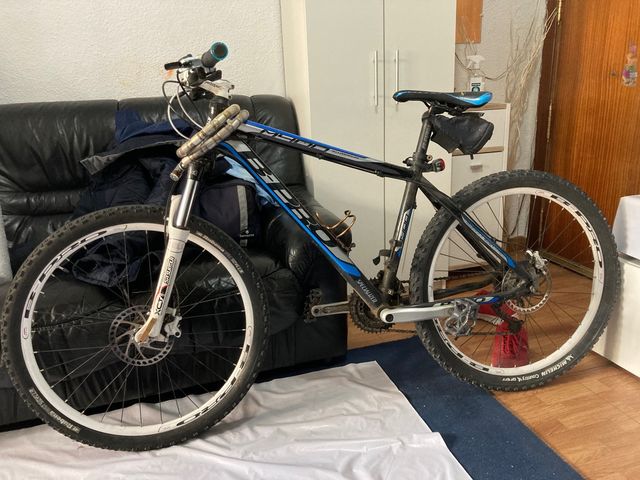 Bicicleta B-PRO M400
