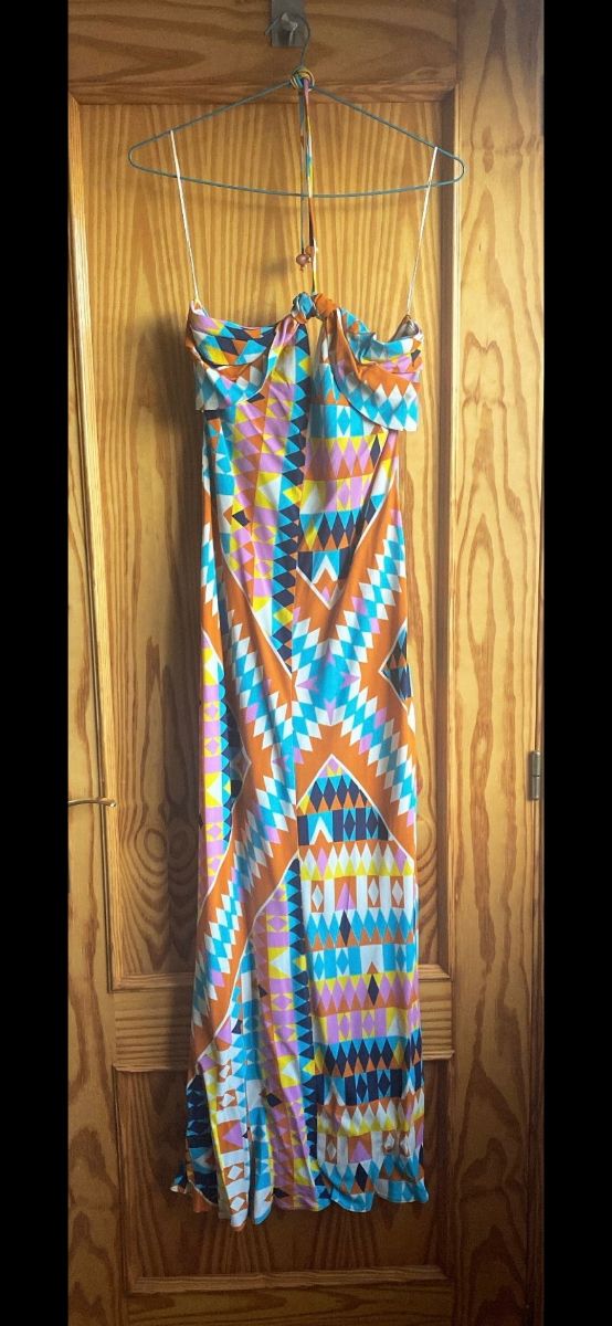 Vestido nuevo sin estrenar.