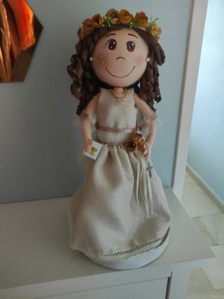 Muñeca de comunión. Fofucha 