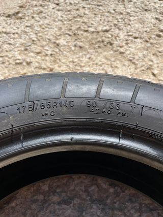 175/65/14C/90:88T. Vendo Neumático Ocasión!