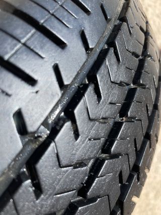 175/65/14C/90:88T. Vendo Neumático Ocasión!