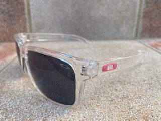 Gafas transparentes con logo rosa