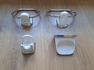 Conjunto accesorios baño, porcelana y acero inox.