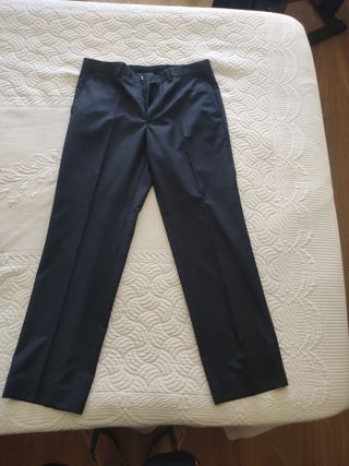 traje de chaqueta azul oscuro