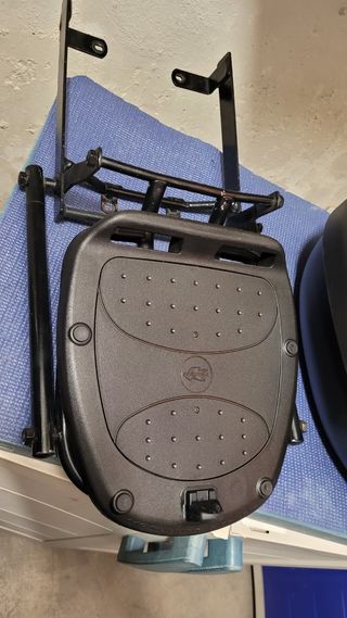 maletin y soporte top case