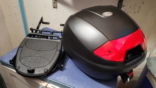 maletin y soporte top case