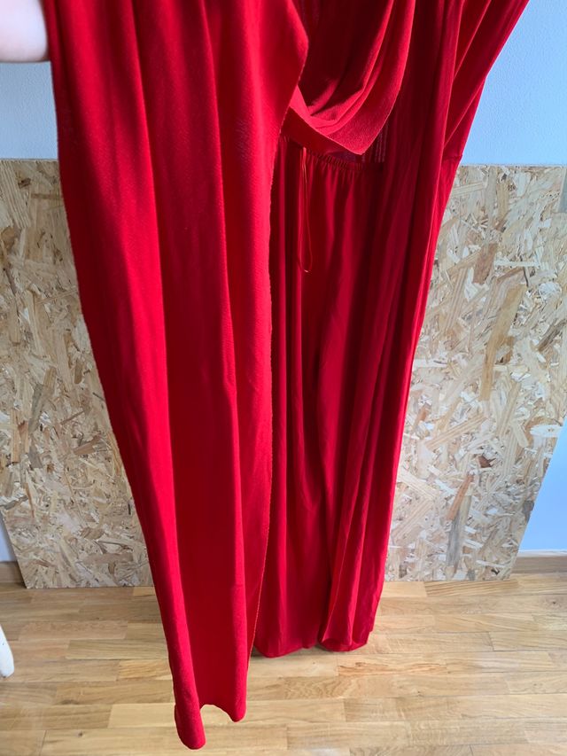 Mono rojo para eventos