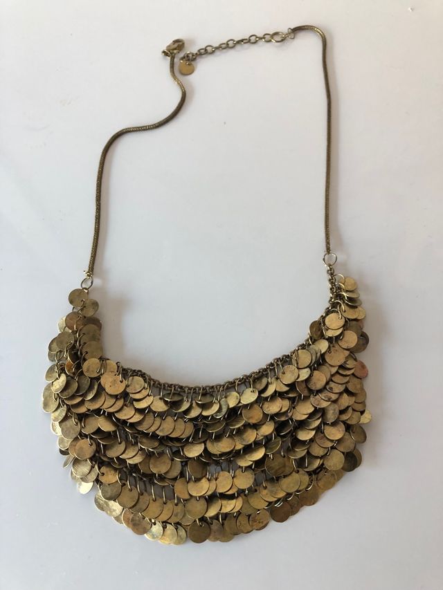 Colar dourado parfois