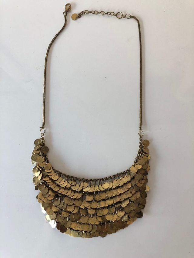 Colar dourado parfois