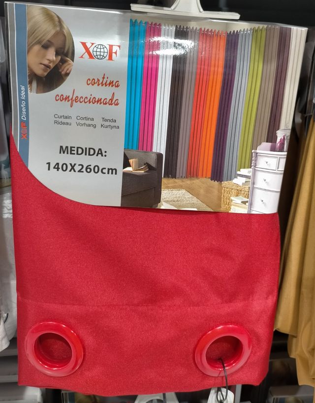 2 cortinas rojas con barra a elegir.