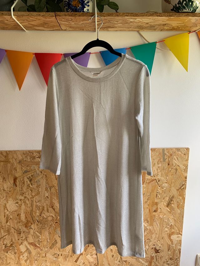 Vestido brillante plateado