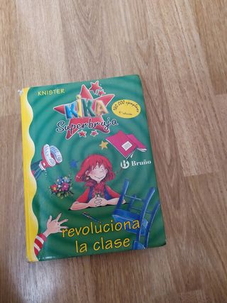 libro lectura KIKA superbruja