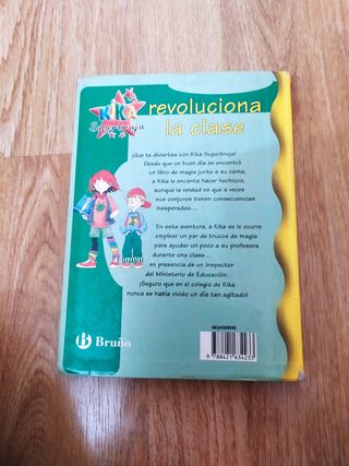 libro lectura KIKA superbruja