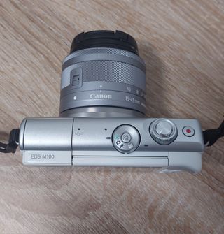 Canon EOS M100