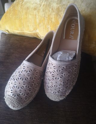 Zapatos de esparto beige a estrenar