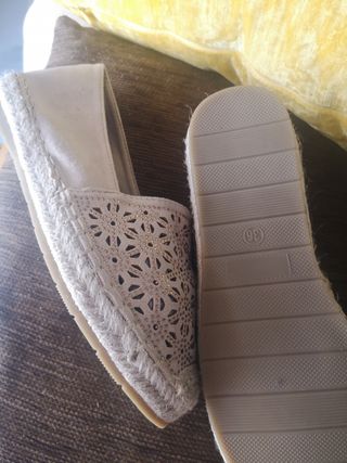 Zapatos de esparto beige a estrenar