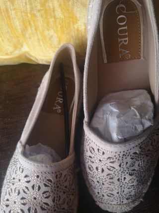 Zapatos de esparto beige a estrenar