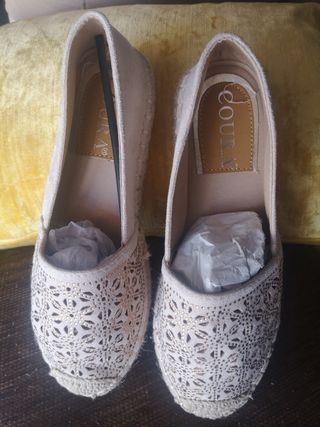 Zapatos de esparto beige a estrenar